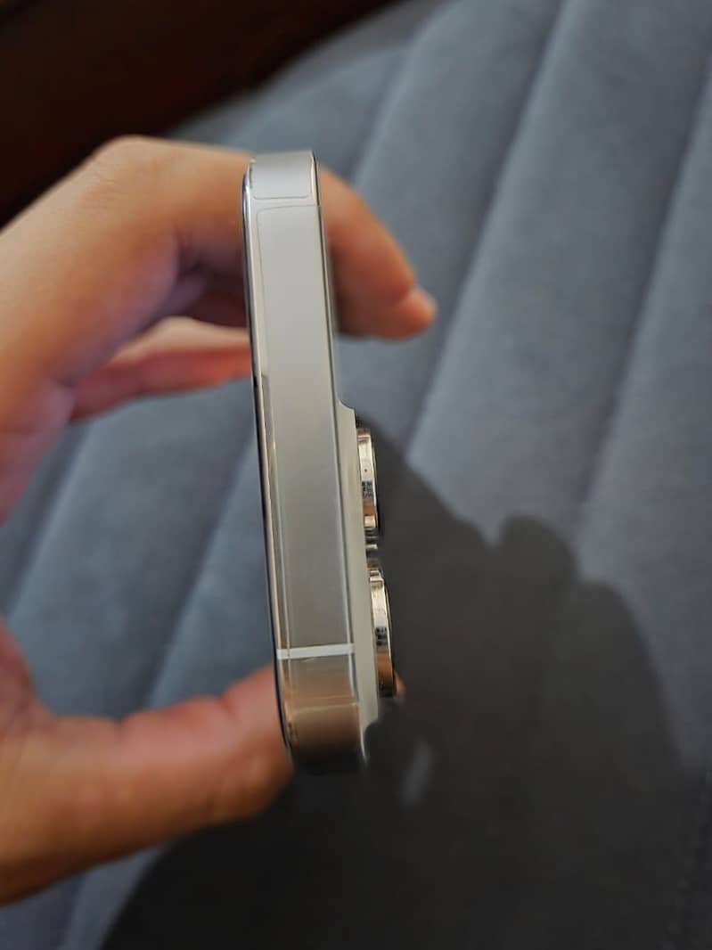 Apple iPhone 14 Pro 4