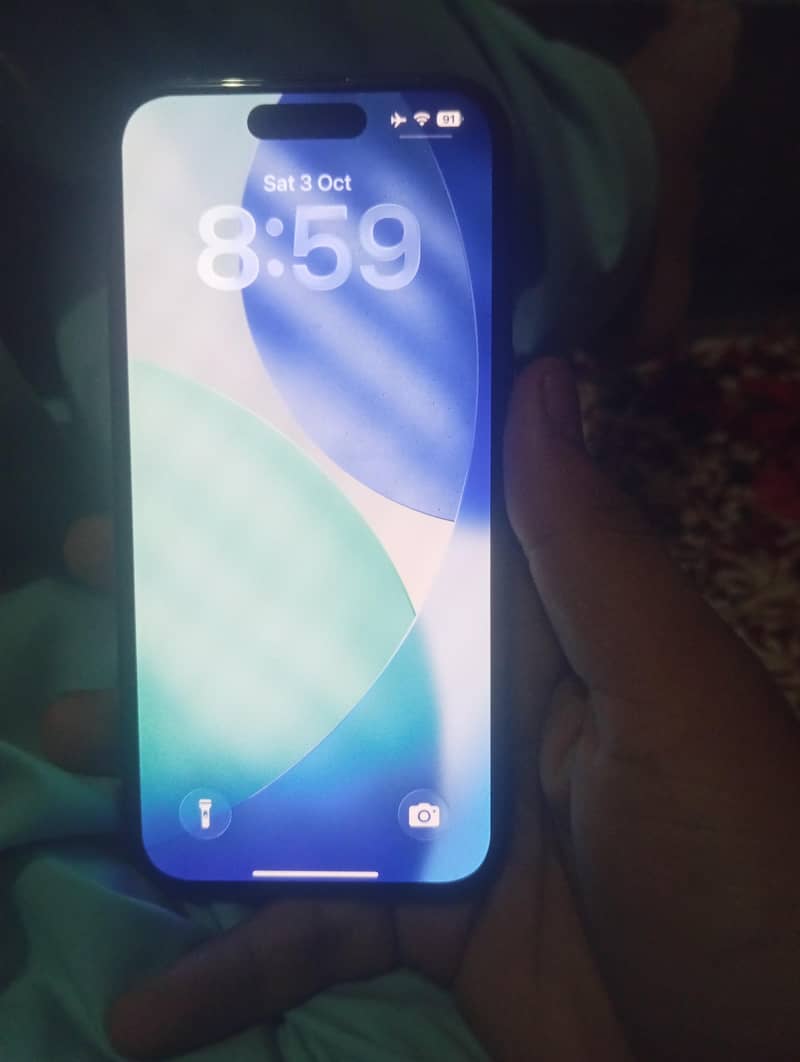 Apple iPhone 16 4