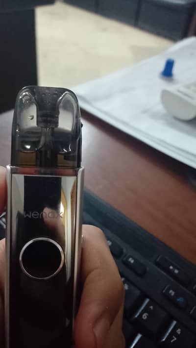 weenax q pro with box and orignal flavour