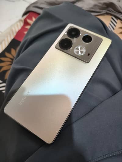 Infinix Note 40