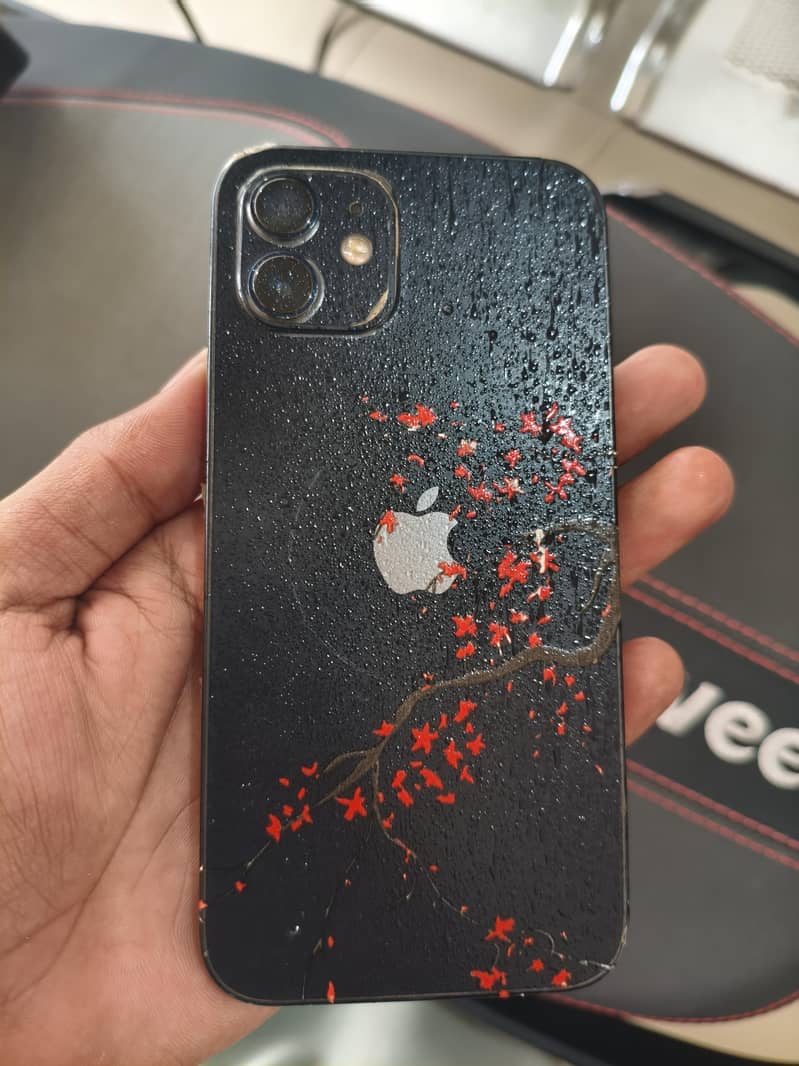 Apple iPhone 12 6