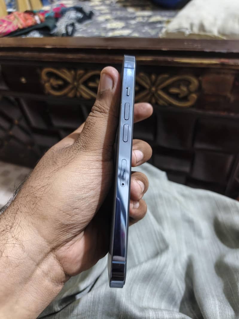 Apple iPhone 13 Pro jv 4