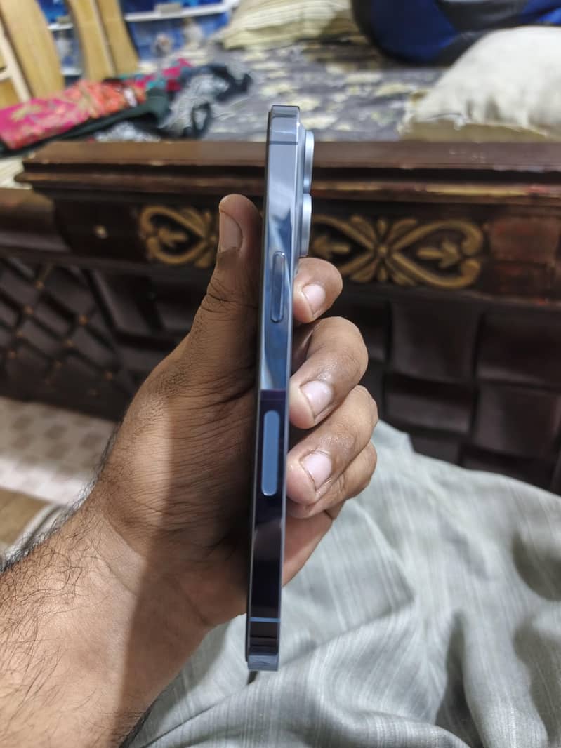 Apple iPhone 13 Pro jv 6