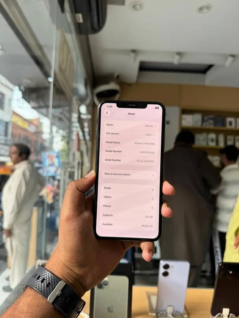 Apple iPhone 11 Pro Max 2