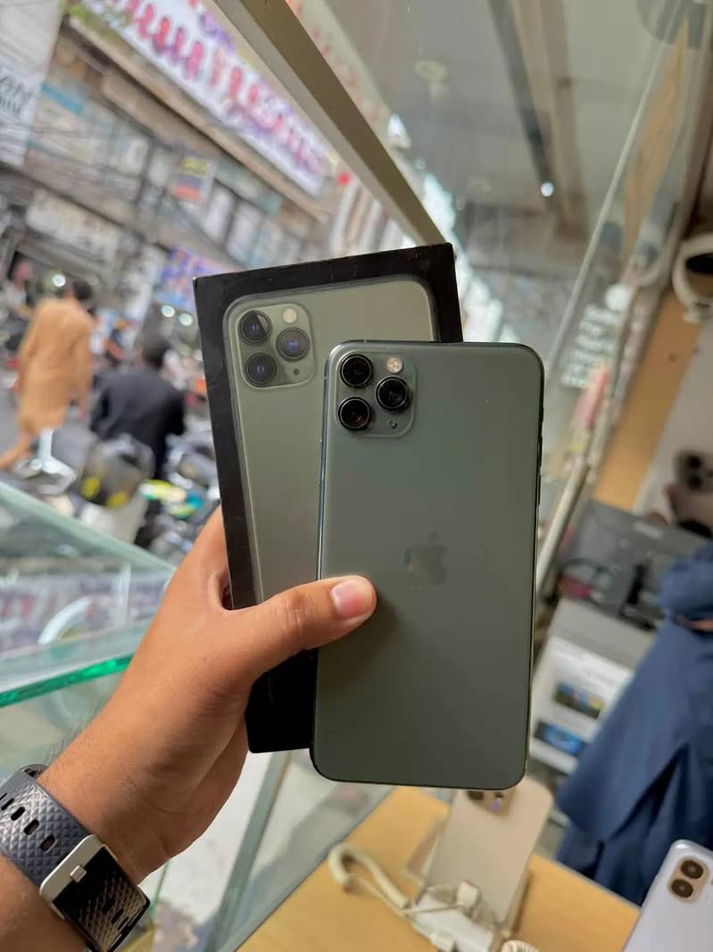 Apple iPhone 11 Pro Max 5
