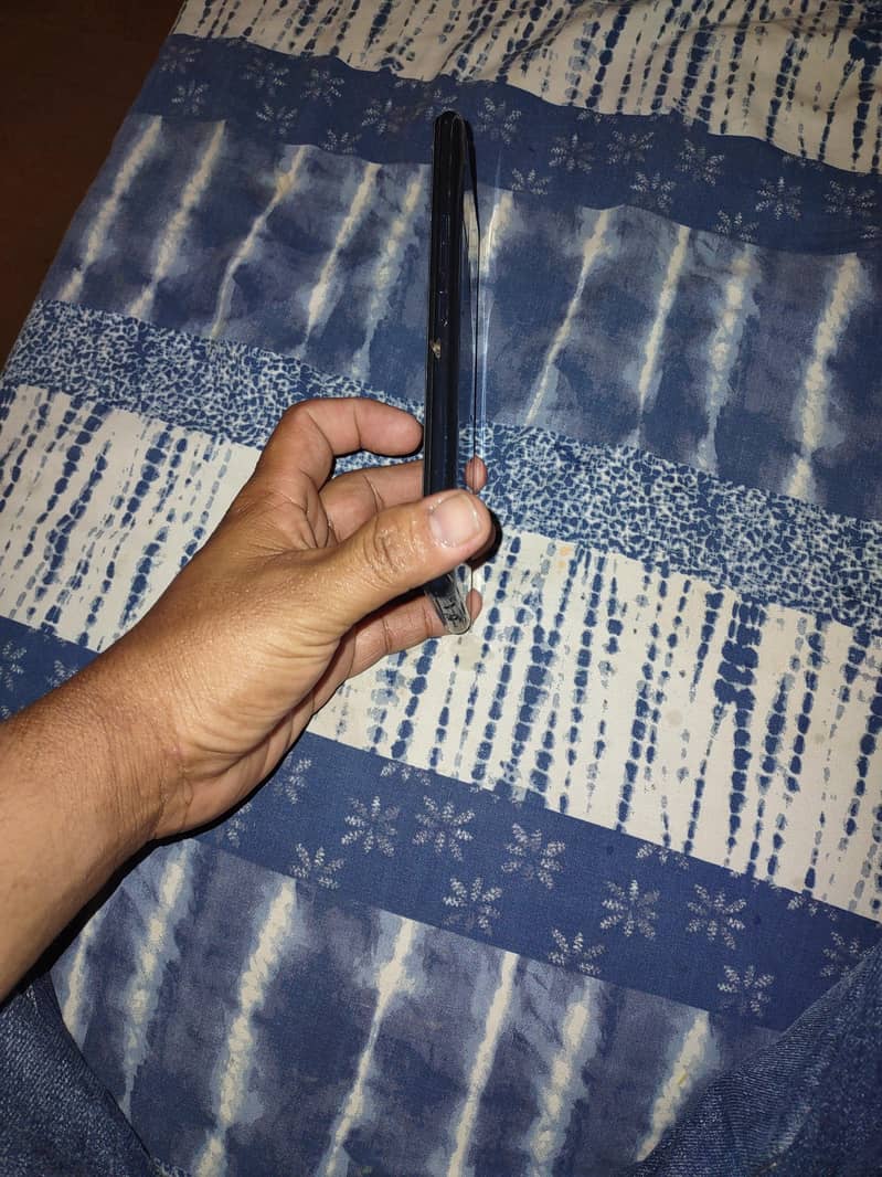 Tecno Pova 4