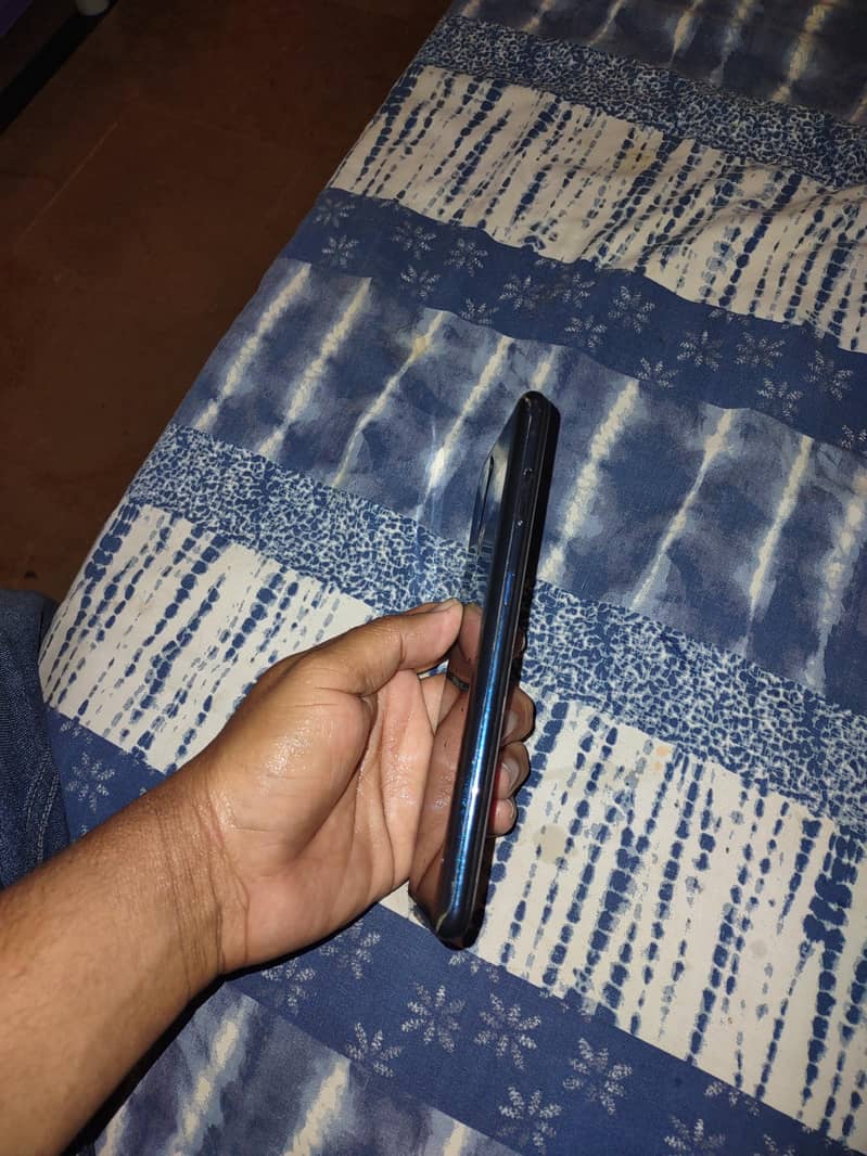 Tecno Pova 5