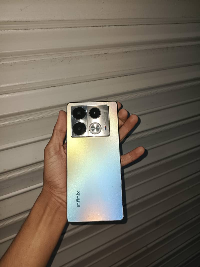 Infinix Note 40 8/256 0