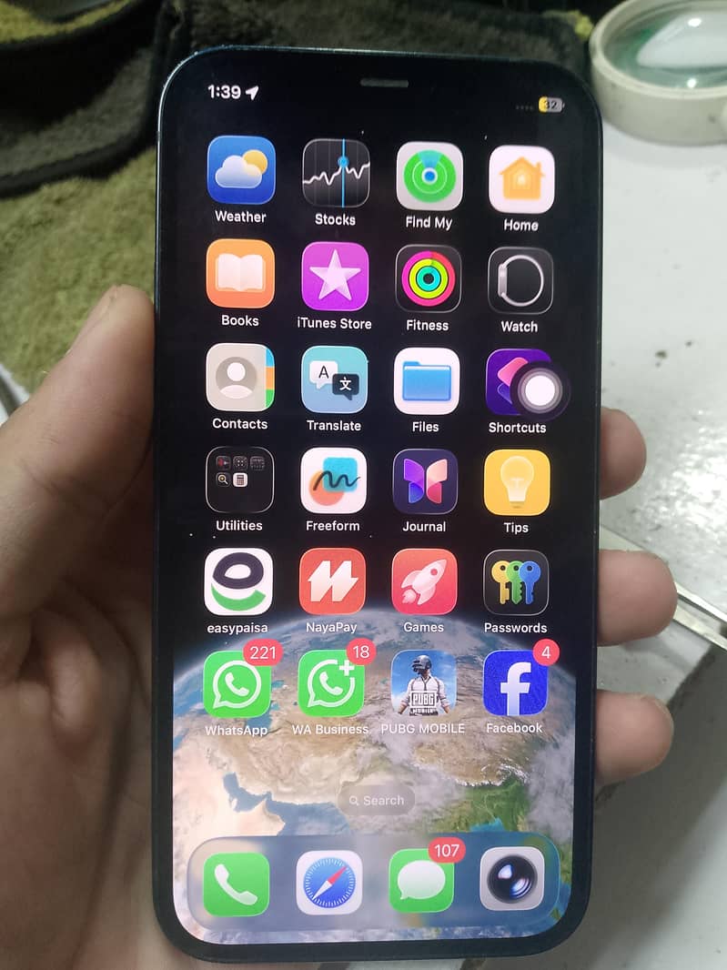 Apple iPhone 12 3