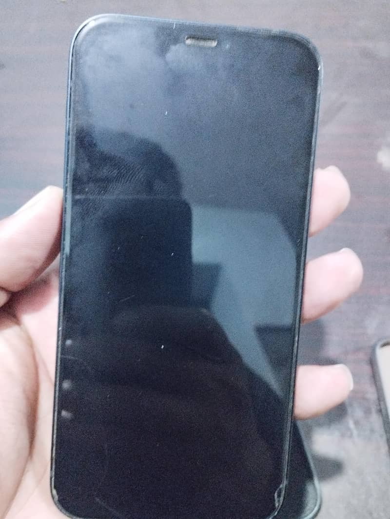 Apple iPhone 12 3