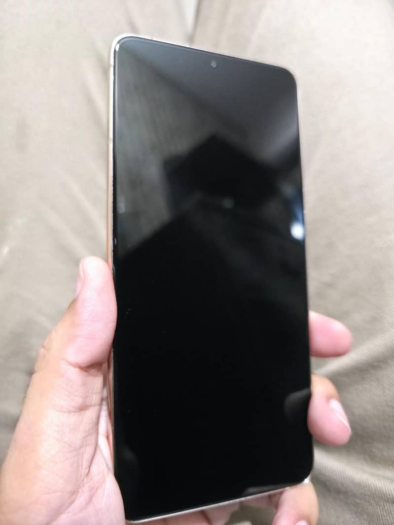 Samsung S21 Plus 3