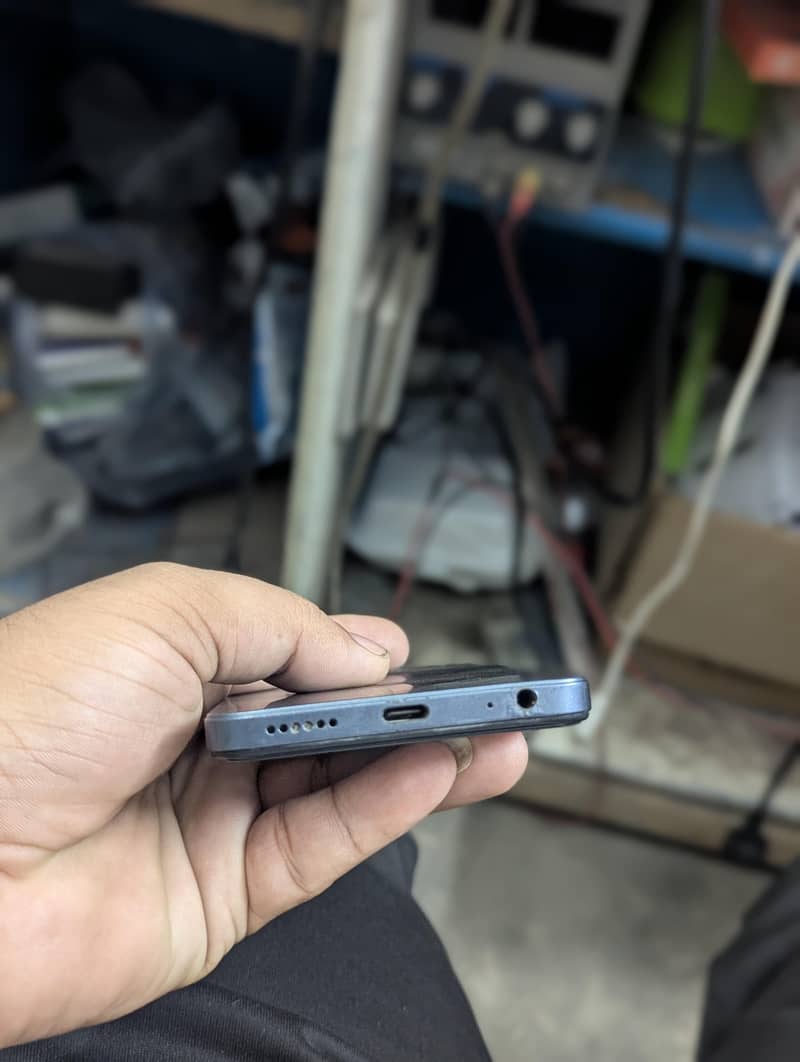 Tecno Spark 20C 4/128 1