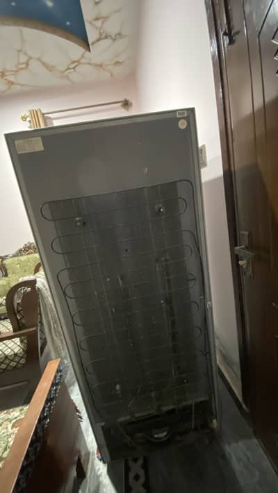 Dawalance fridge  medium size