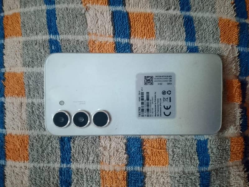 Tecno spark 40 pro 10