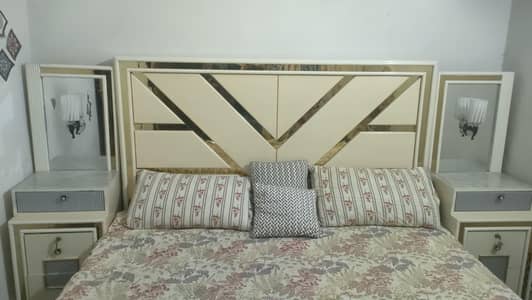 King size Bed (Deco Paint)