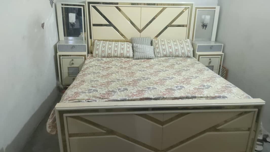 King size Bed (Deco Paint) 1