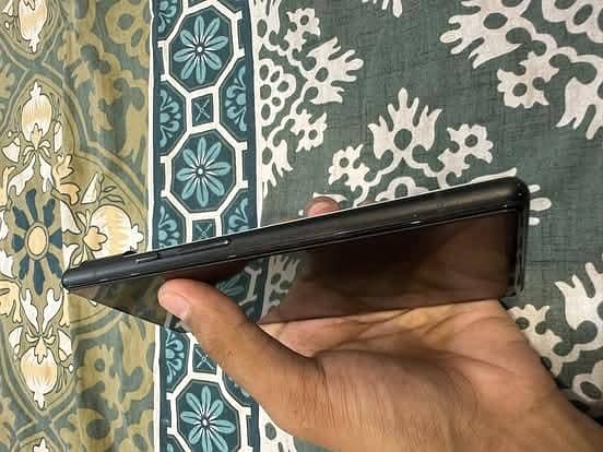 Google Pixel 6 4