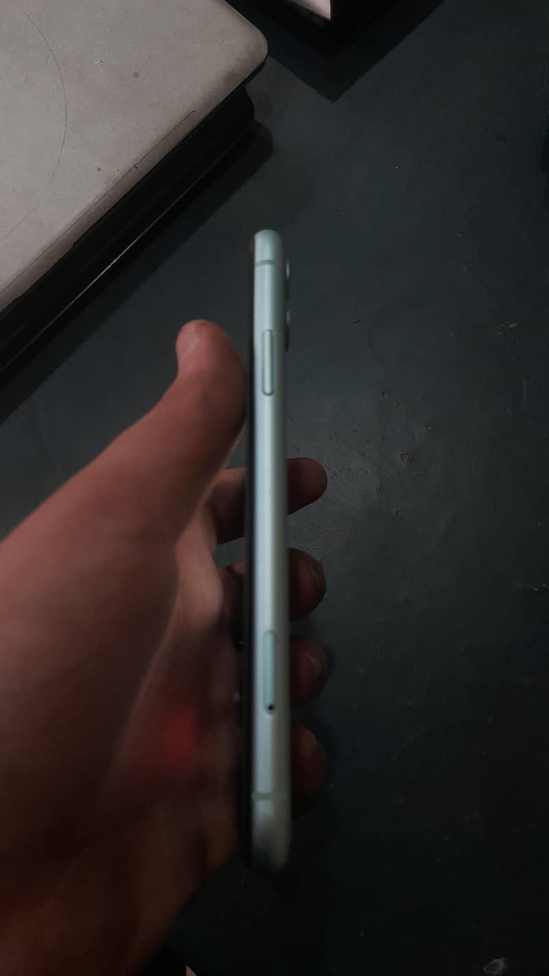 Apple iPhone 11 5