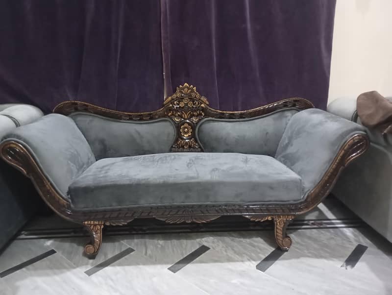 Dewan sofa 2