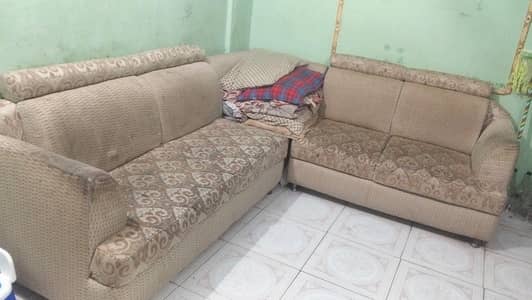 sofa in good condition