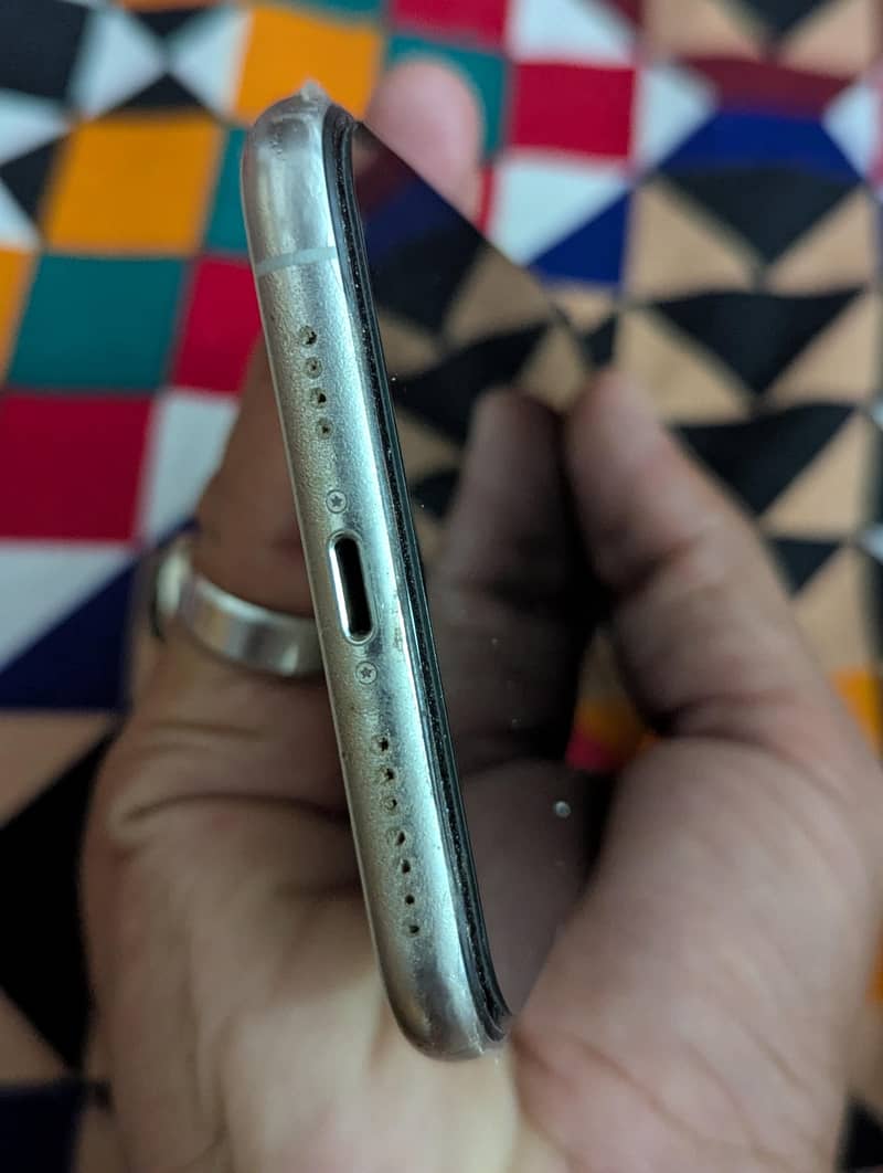 Apple iPhone 11 Pro Max 3