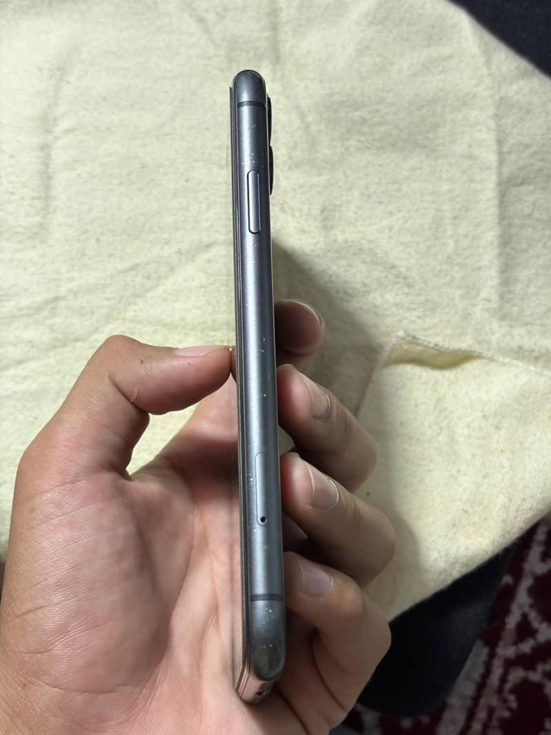 Apple iPhone 11 2