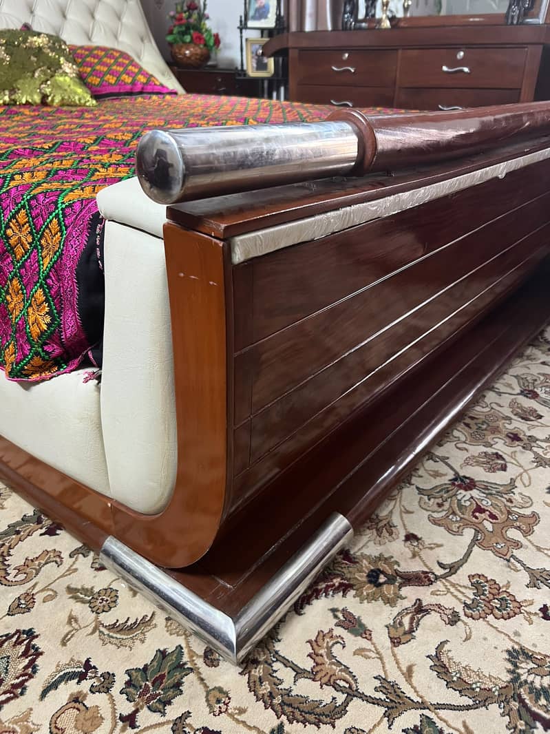 Double Bed  4