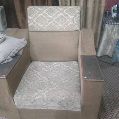 4 seater sofa set with table clean condition