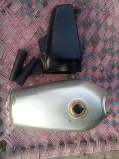 Honda 125 bike Tanki tape aur kanne