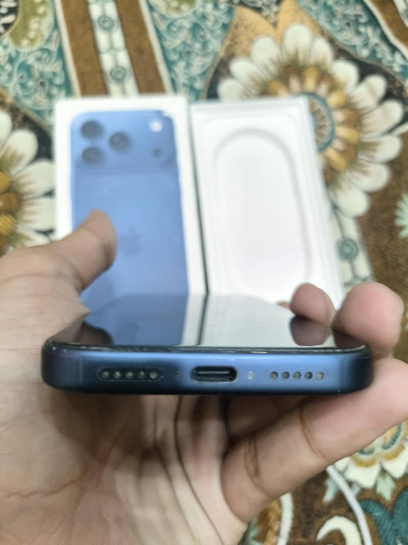 Apple iPhone 17 Pro 2