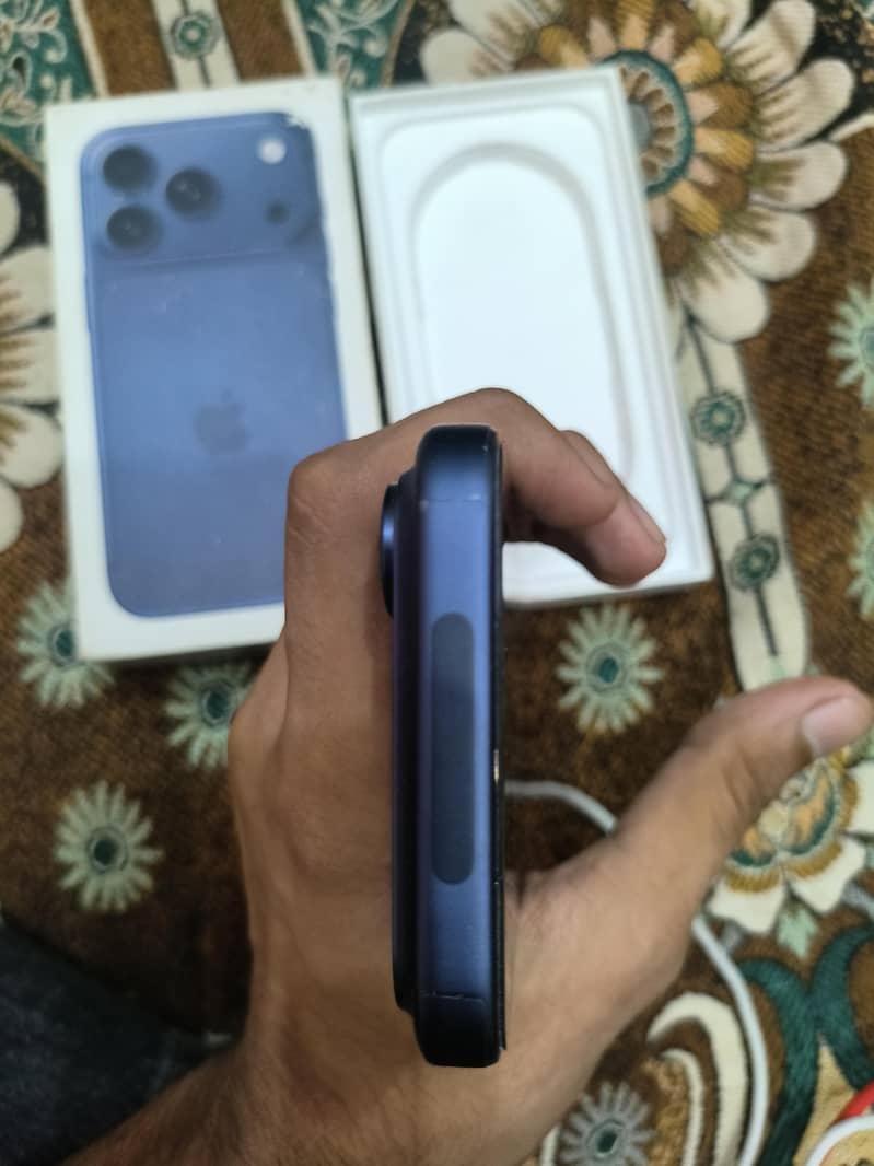 Apple iPhone 17 Pro 3