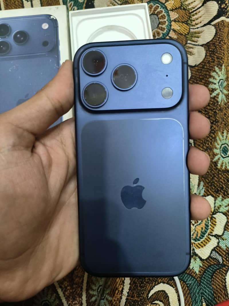 Apple iPhone 17 Pro 4