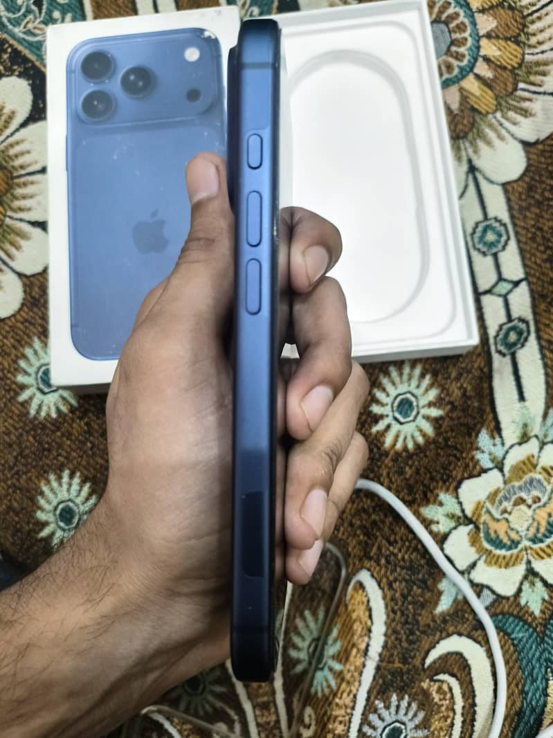 Apple iPhone 17 Pro 5