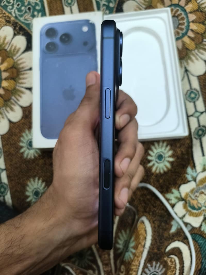 Apple iPhone 17 Pro 7