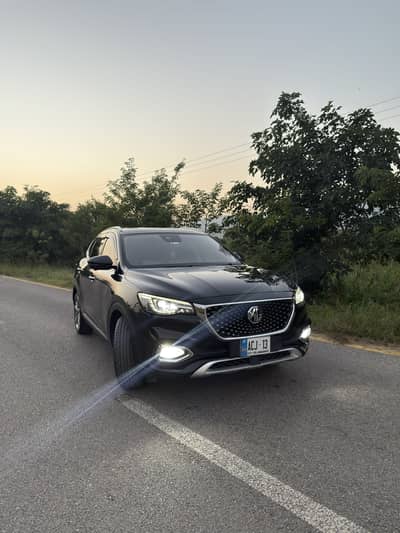 MG HS 2021
