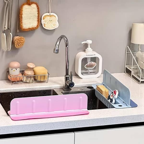 T  2-in-1 Retractable Sink Splash Guard & Drain Basket Silicone Sink Splash Guard for Kitchen and Bathroom, Anti-Spill Faucet Splash Stopper, Kitchen Sink Splash Guard, Flexible Oil-Proof Water Baffle Plate with Strong Suction Cups