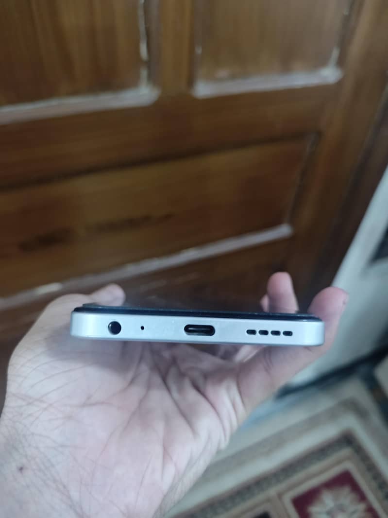 Itel City 100 6