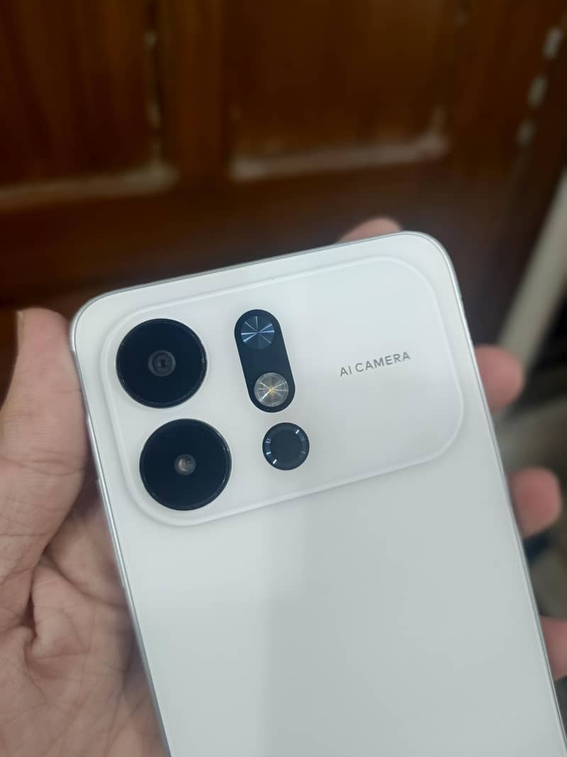 Itel City 100 8