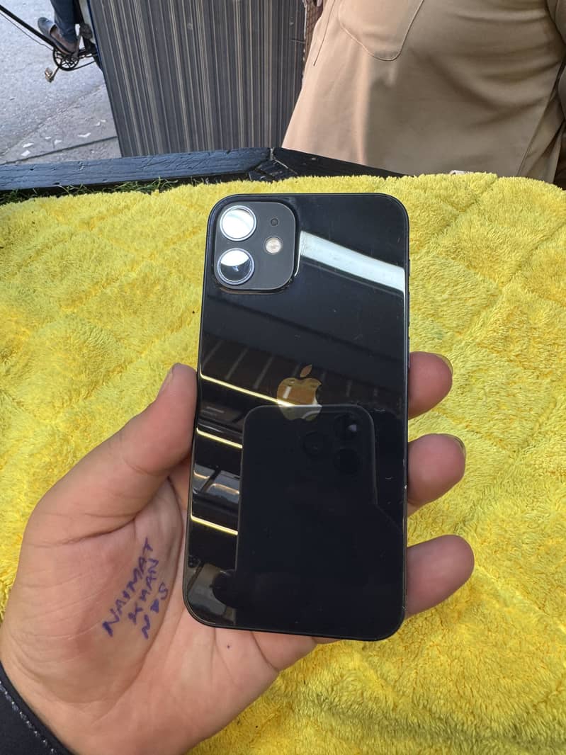 Apple iPhone 12 mini 0
