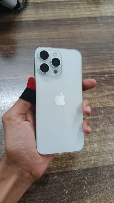 Apple iPhone 16 Pro Max