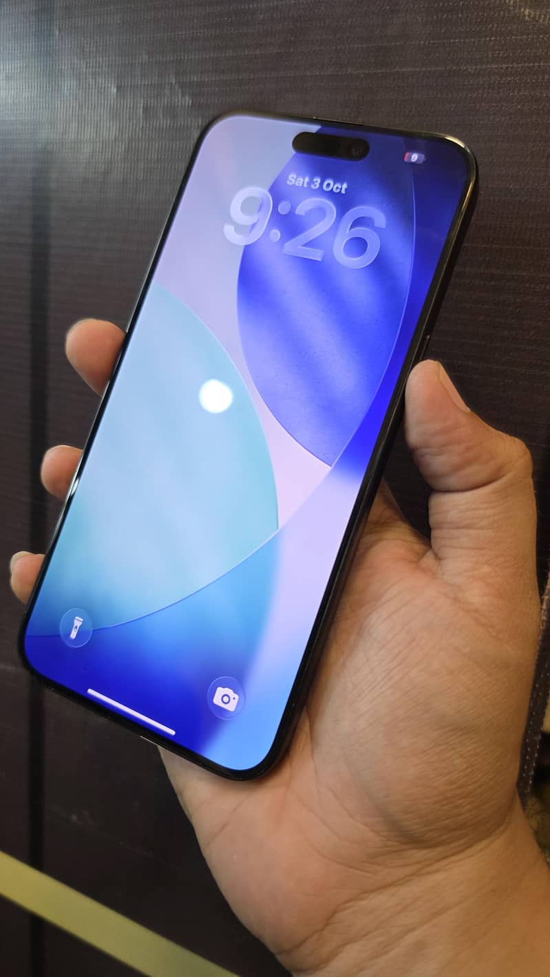 Apple iPhone 15 Pro Max 2