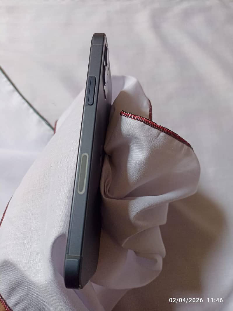 Apple iPhone 12 11