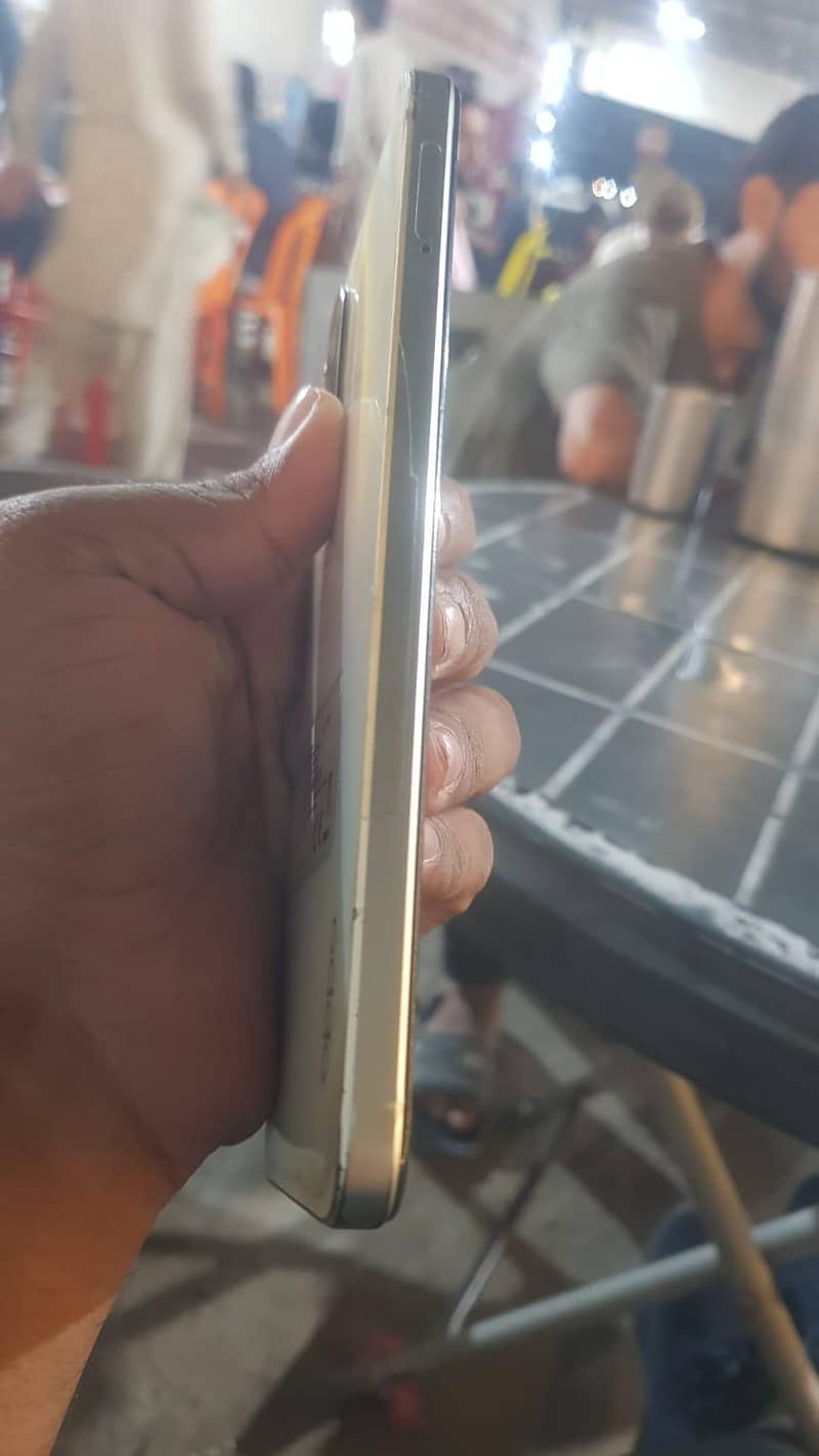 OPPO A38 0