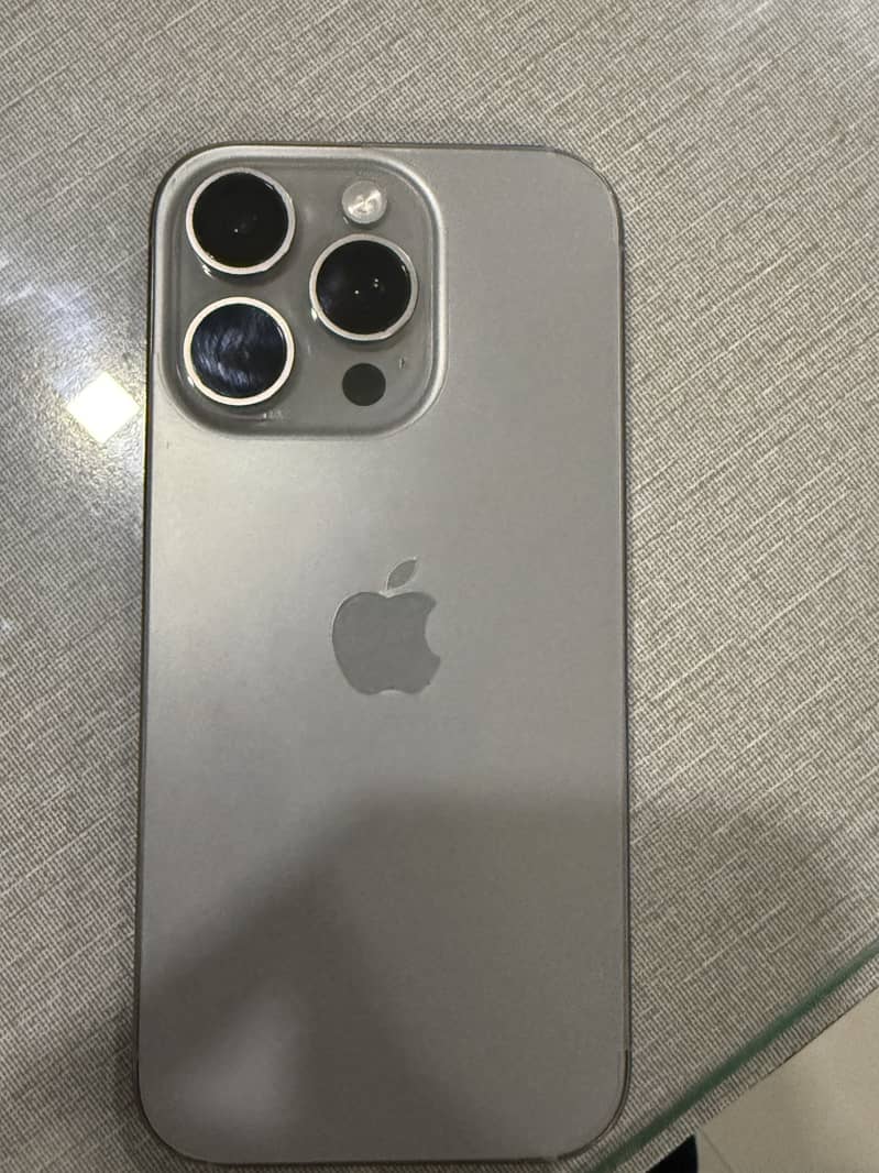 Apple iPhone 16 Pro 0