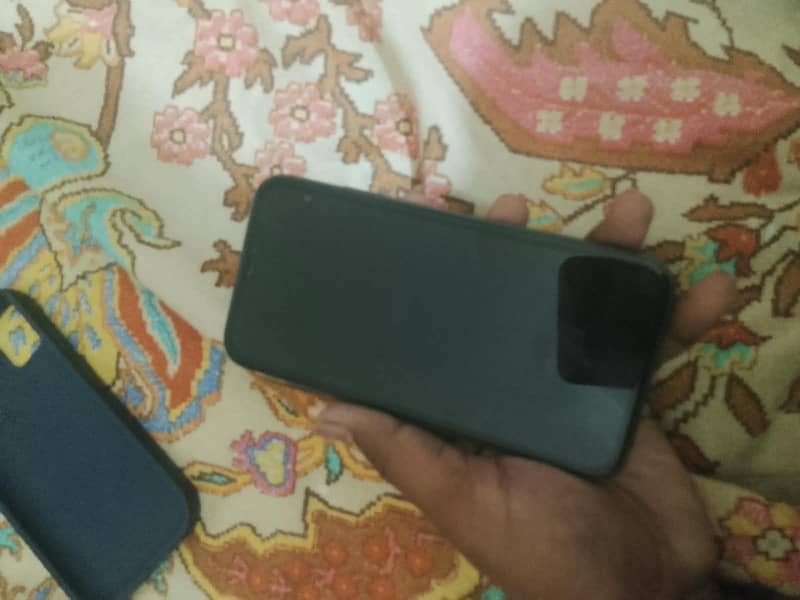 Apple iPhone 11 6