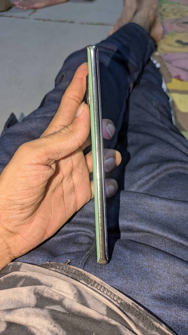 Tecno Spark 20 Pro Plus 2