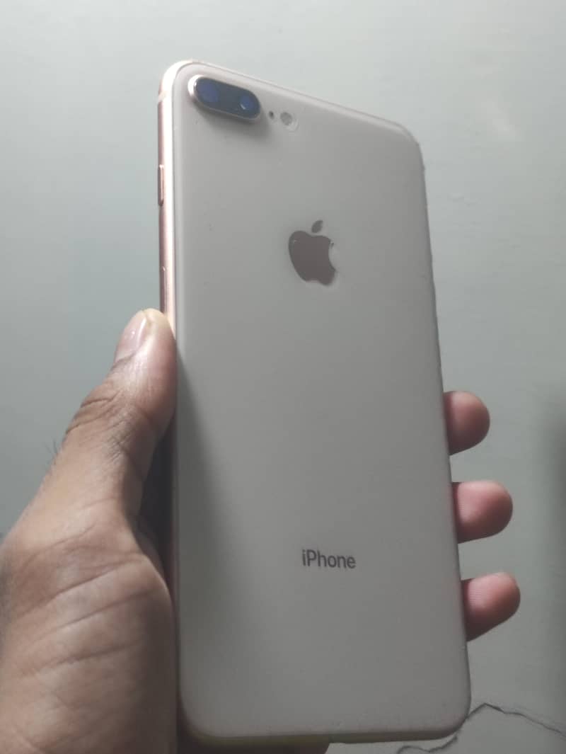 Apple iPhone 8 Plus 0