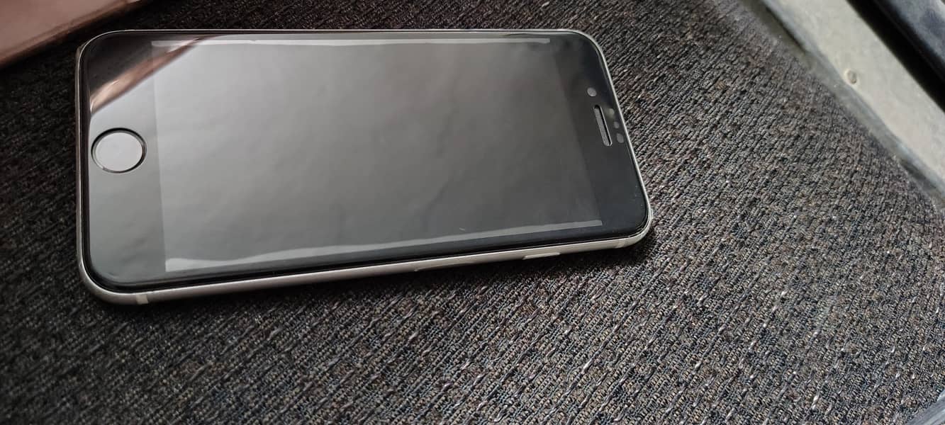 Apple iPhone SE 3
