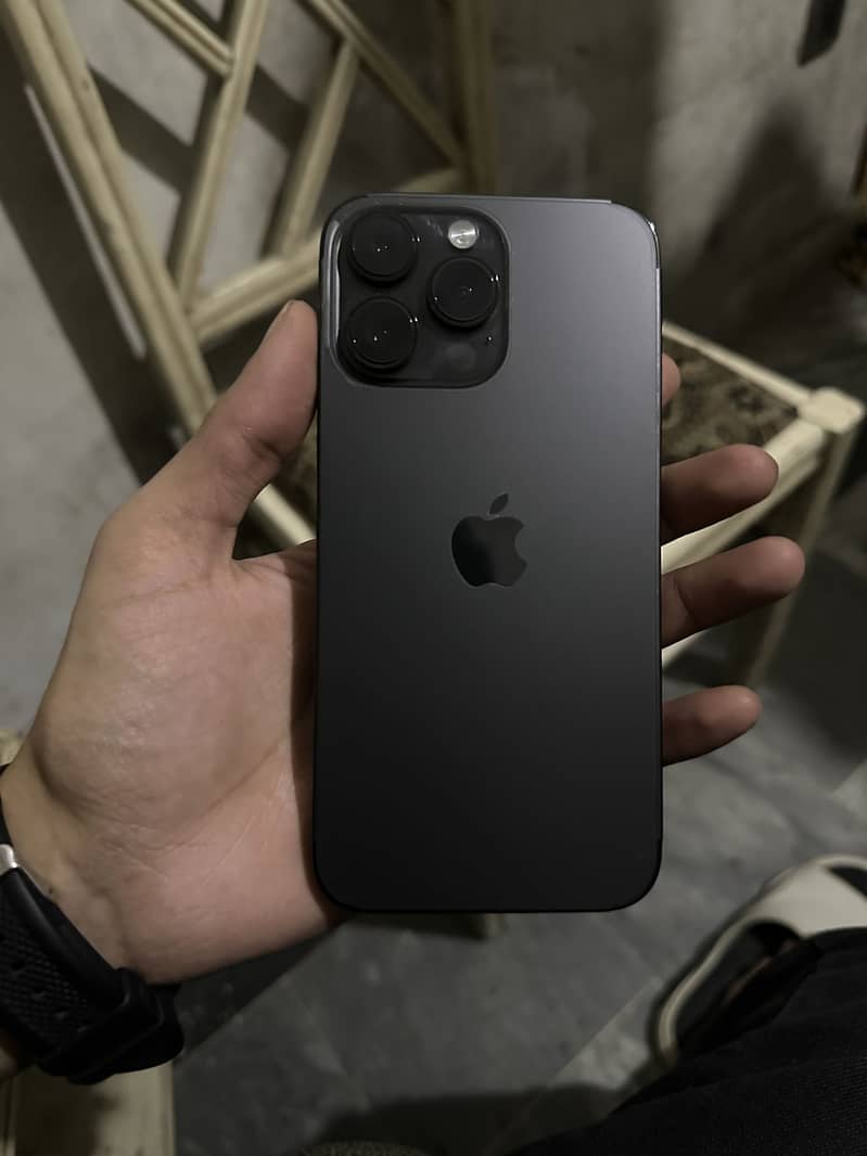 Apple iPhone 14 Pro Max 4