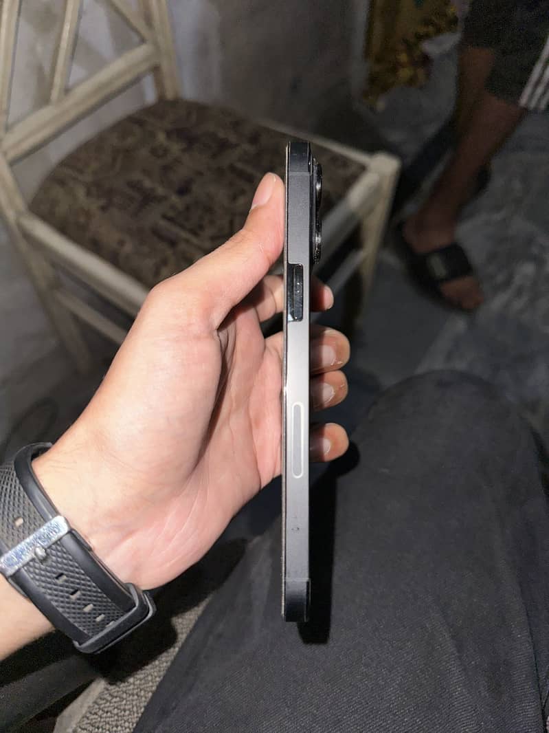 Apple iPhone 14 Pro Max 6